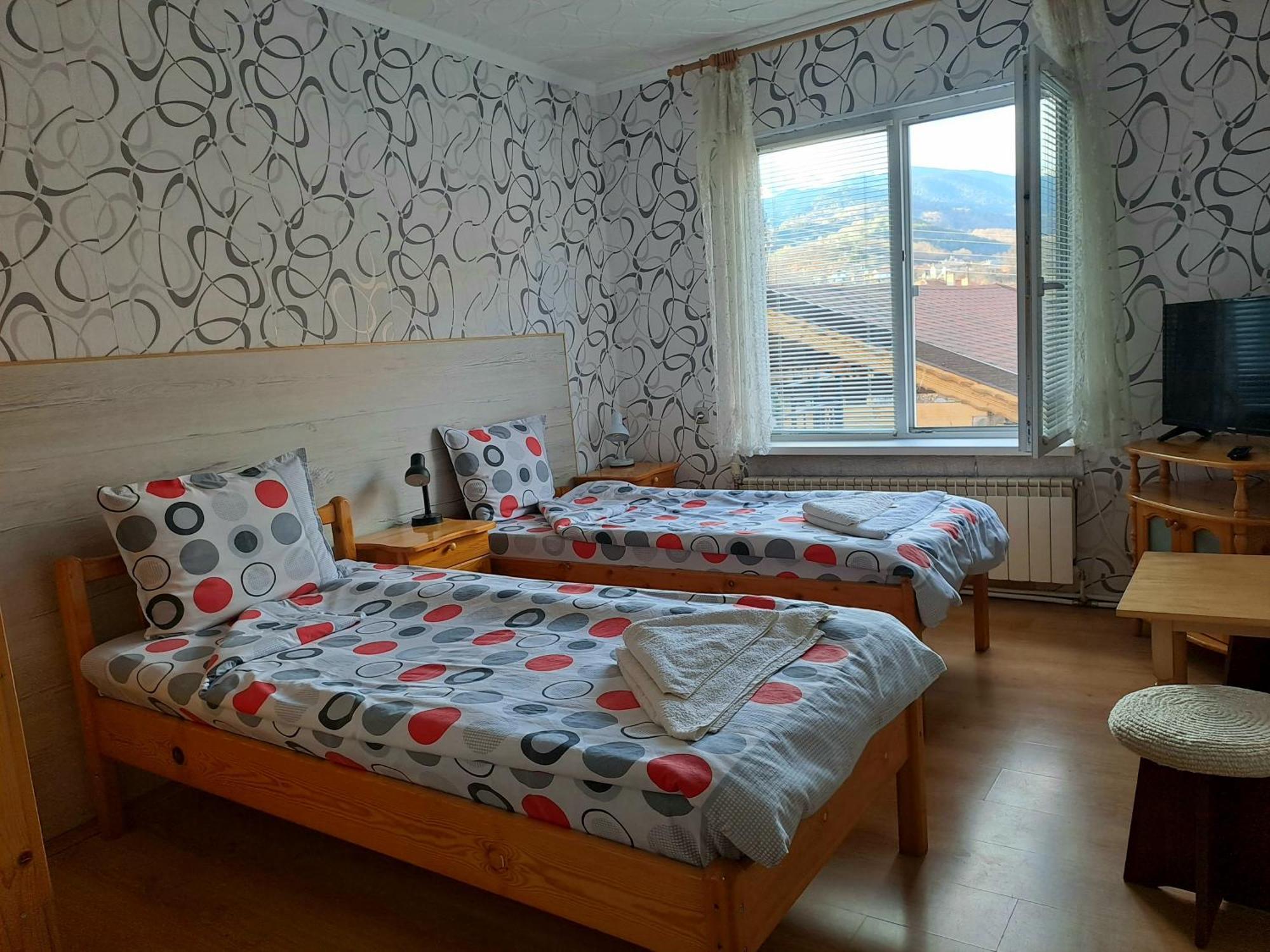 Kovacha Guest House Радуил Екстериор снимка